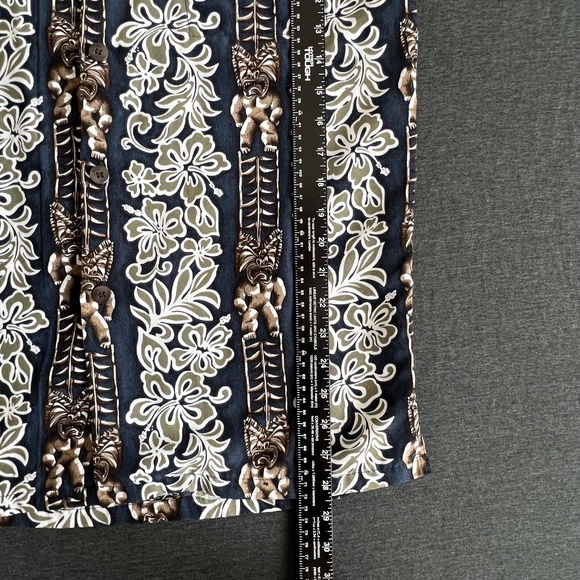 Pipeline Aloha Shirt Navy and Khaki Tiki Floral Button Up Size Small - Picture 12 of 12